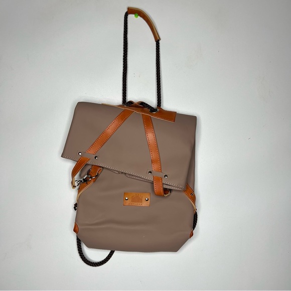 Milano Handbags - Duomo Milano Beige Backpack